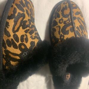 ! Ugg leopard print  sleepers .